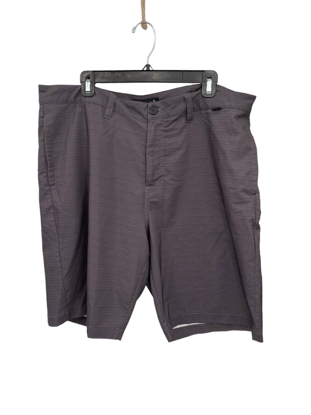Travis Mathew Golf Shorts Gray Striped Stretch Size 38